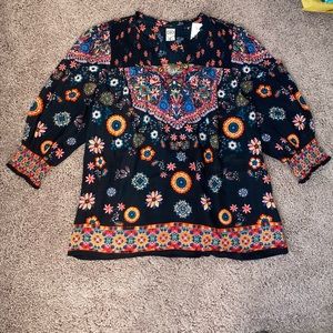COLORFUL BLACK BLOUSE